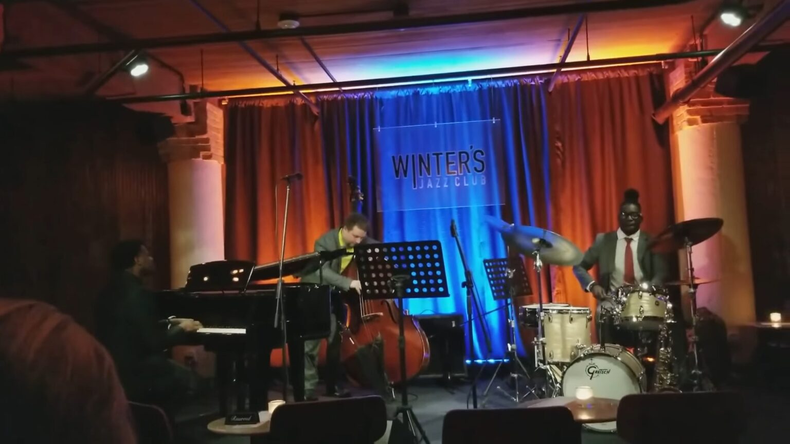 6-best-jazz-clubs-in-chicago-culture-nightlife